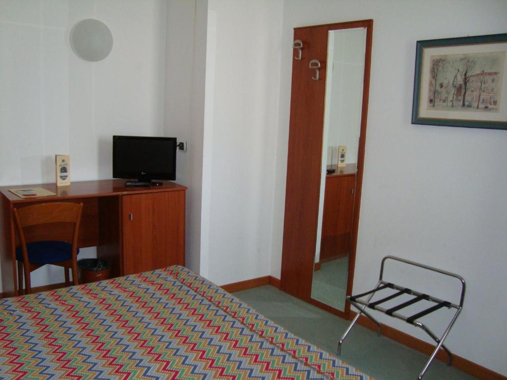 Hotel Naonis Cordenons Bilik gambar
