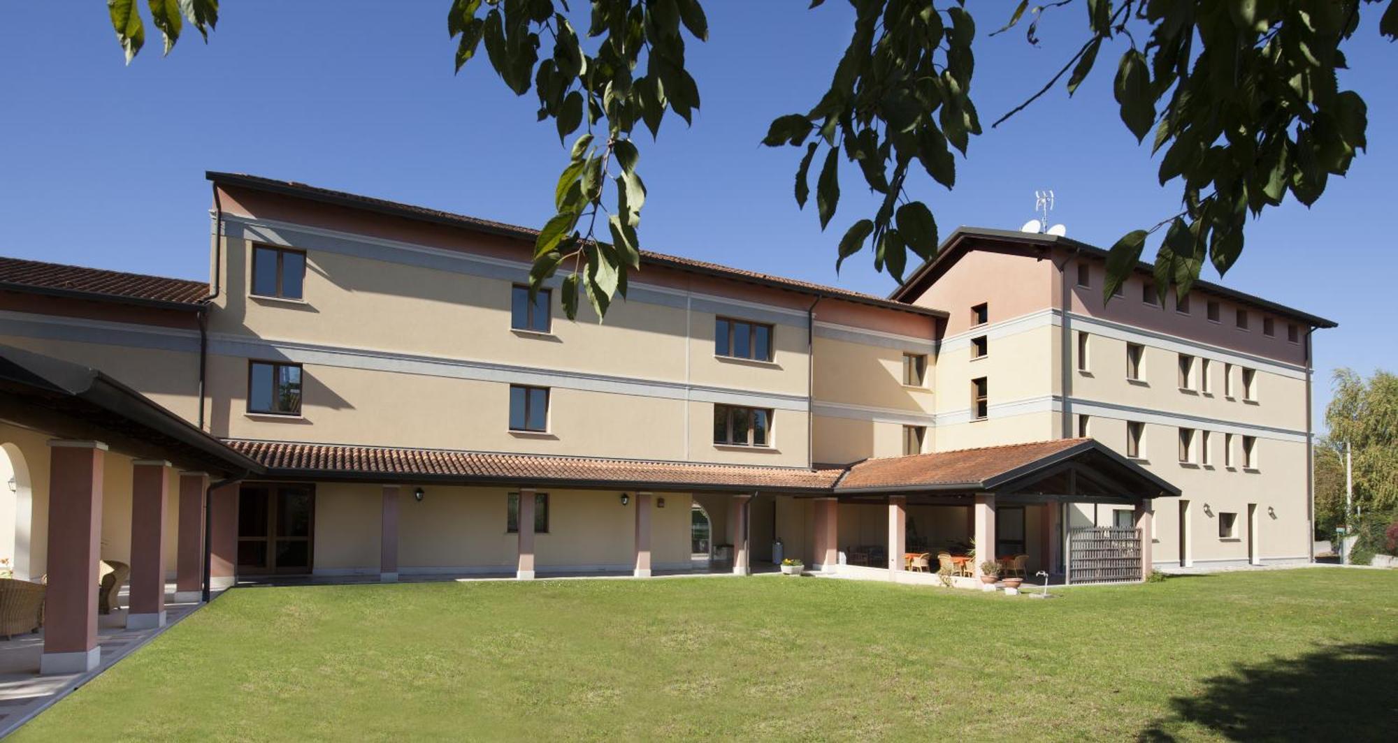 Hotel Naonis Cordenons Luaran gambar